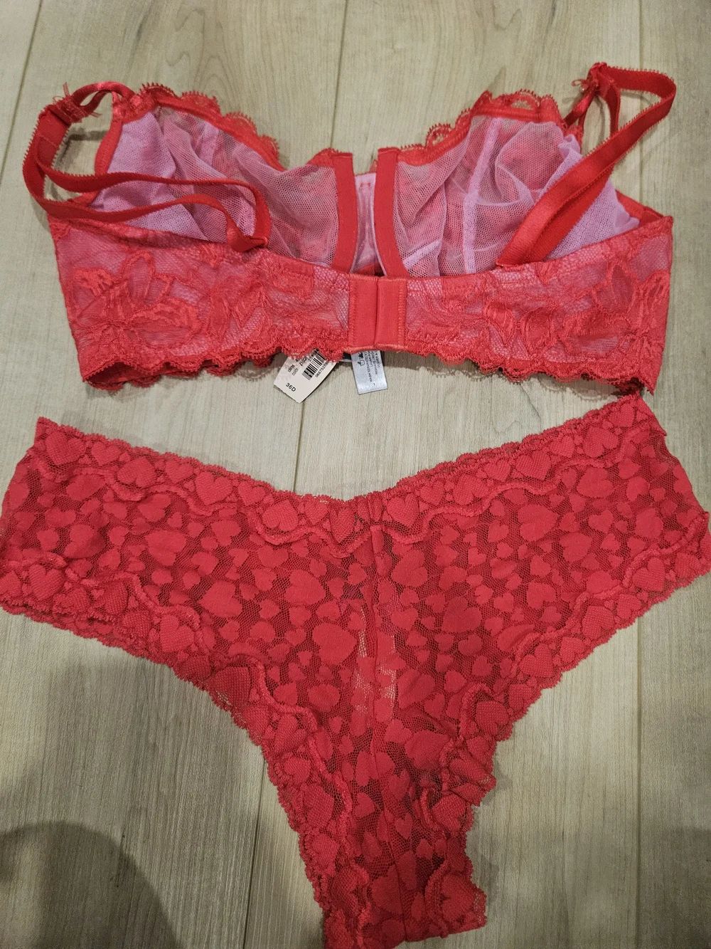 Victoria's Secret Red Lace Underwire Lace Bra & Bikini Set - Picture 6 of 6